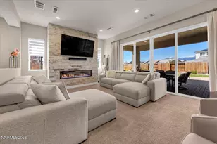 9329 Skyracer Dr, Reno, NV 89521 - Photo 10