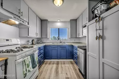 5550 Dolores Drive, Sparks, NV 89436 - Photo 10