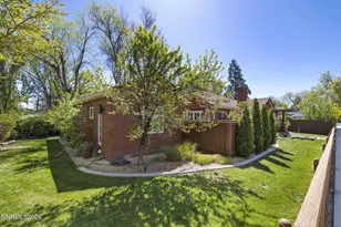 210 Bret Harte Ave, Reno, NV 89509 - Photo 32