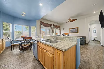 9395 Oakley Court, Reno, NV 89521 - Photo 10