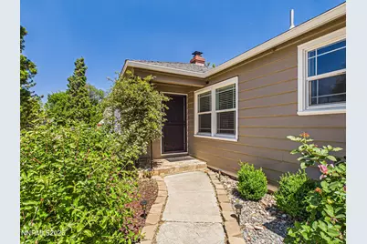 988 Gear Street, Reno, NV 89503 - Photo 4