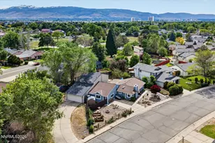 1279 Junction Dr, Sparks, NV 89434 - Photo 2