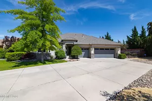 730 Barnwood Ct, Reno, NV 89511 - Photo 4