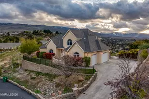 2881 Sagittarius Dr, Reno, NV 89509 - Photo 2