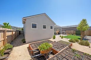 2233 Paint Horse Dr, Reno, NV 89521 - Photo 32