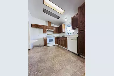 1182 Blue Lakes Road, Reno, NV 89523 - Photo 8