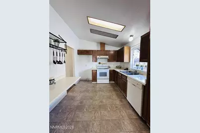 1182 Blue Lakes Road, Reno, NV 89523 - Photo 8
