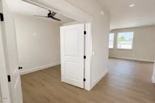 5705 Offenhauser Dr, Winnemucca, NV 89445 - Photo 4