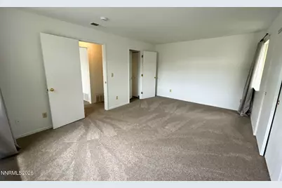 2655 Sycamore Glen Drive #APT 1, Sparks, NV 89434 - Photo 8