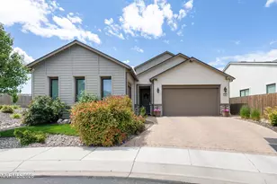 905 Iron River Ct, Reno, NV 89521 - Photo 2