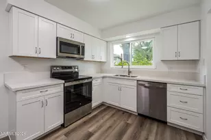 403 Smithridge Park, Reno, NV 89502 - Photo 2