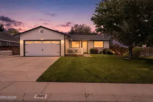 1385 Patricia Dr, Gardnerville, NV 89460 - Photo 2
