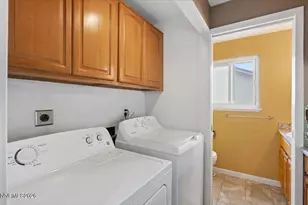12490 Clearwater Dr, Reno, NV 89511 - Photo 16