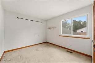 12490 Clearwater Dr, Reno, NV 89511 - Photo 22
