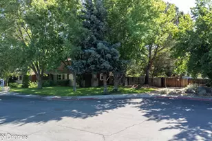 4290 Garlan Ln, Reno, NV 89509 - Photo 30