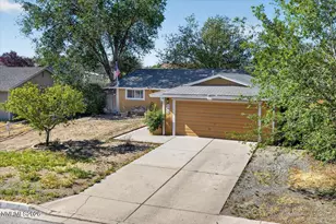 409 Sierra St, Fernley, NV 89408 - Photo 2