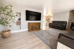 1280 Franklin Ln, Gardnerville, NV 89460 - Photo 2