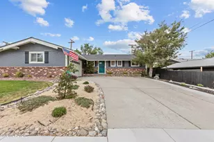 1445 Majestic Dr, Reno, NV 89503 - Photo 6