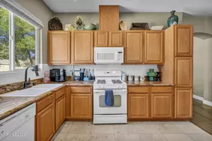 2410 Lincoln Meadows Dr, Reno, NV 89521 - Photo 16