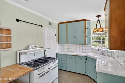 2277 Sunrise Drive, Reno, NV 89509 - Photo 14