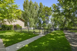 7680 Bluestone Dr, Reno, NV 89511 - Photo 16