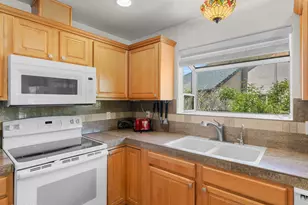 762 Divot Dr, Fernley, NV 89408 - Photo 10