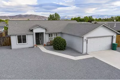 652 Jennys Lane, Fernley, NV 89408 - Photo 2