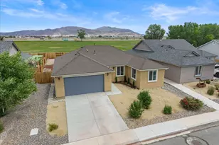 564 Country Hollow Dr, Fernley, NV 89408 - Photo 34