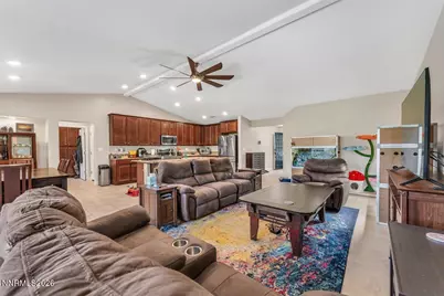 7135 Quill Drive, Reno, NV 89506 - Photo 8