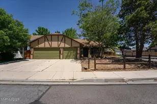 2030 Woodhaven Ln, Sparks, NV 89434 - Photo 2
