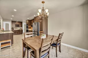 275 Hillcrest Dr, Reno, NV 89509 - Photo 20