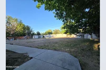 3900 Puffin Street, Reno, NV 89508 - Photo 8