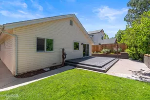 5975 Shadow Park Dr, Reno, NV 89523 - Photo 18
