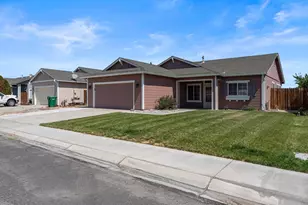 280 Fallen Leaf Ln, Fernley, NV 89408 - Photo 2