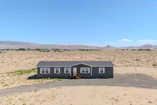 1785 E Antelope St, Silver Springs, NV 89429 - Photo 36