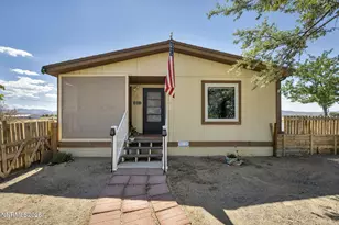 2290 E Cougar St, Silver Springs, NV 89429 - Photo 2