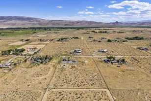 2290 E Cougar St, Silver Springs, NV 89429 - Photo 24