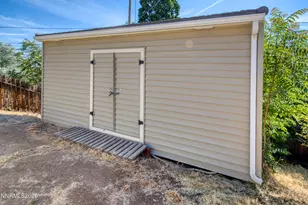 7740 Yorkshire Dr, Reno, NV 89506 - Photo 32