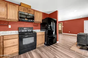 7740 Yorkshire Dr, Reno, NV 89506 - Photo 12