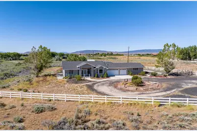 1618 Heron Cove Court, Gardnerville, NV 89410 - Photo 2