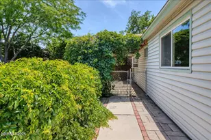 2212 Sycamore Glen Dr, Sparks, NV 89434 - Photo 36