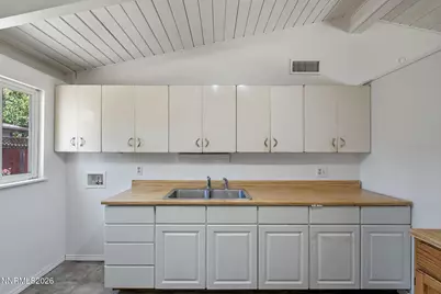 1013 Greenbrae Drive, Sparks, NV 89431 - Photo 10