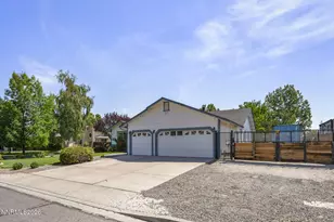 208 Brunke Ct, Sparks, NV 89436 - Photo 2