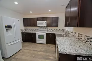 13590 Mt Olympus St, Reno, NV 89506 - Photo 4