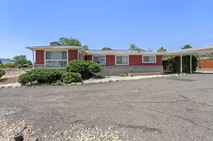 3160 Comstock Dr, Reno, NV 89512 - Photo 1