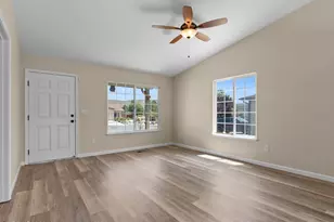 18327 Vineyard Ct, Reno, NV 89508 - Photo 6