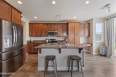 7845 Opal Bluff Drive, Reno, NV 89506 - Photo 8