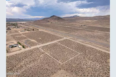 1440 Hooten Drive, Silver Springs, NV 89429 - Photo 6