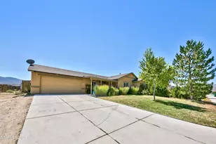 139 Deschutes Dr, Dayton, NV 89403 - Photo 2