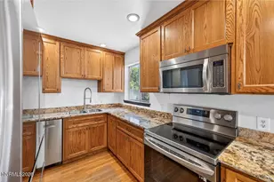 1055 Curti Dr, Reno, NV 89502 - Photo 10